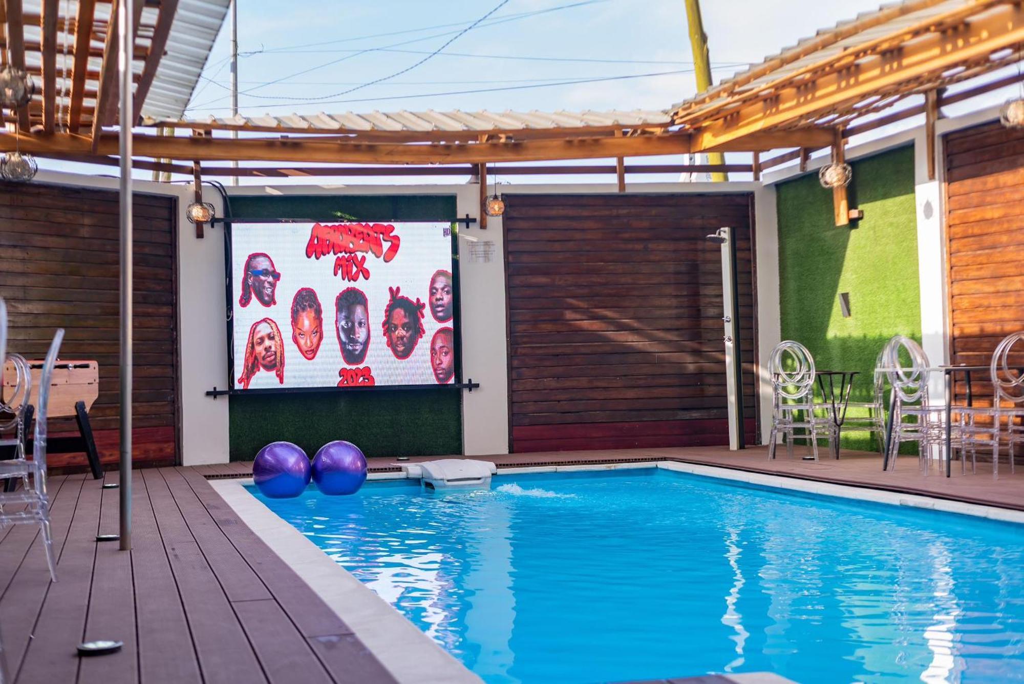 Villa Magnum ดูอาลา ภายนอก รูปภาพ