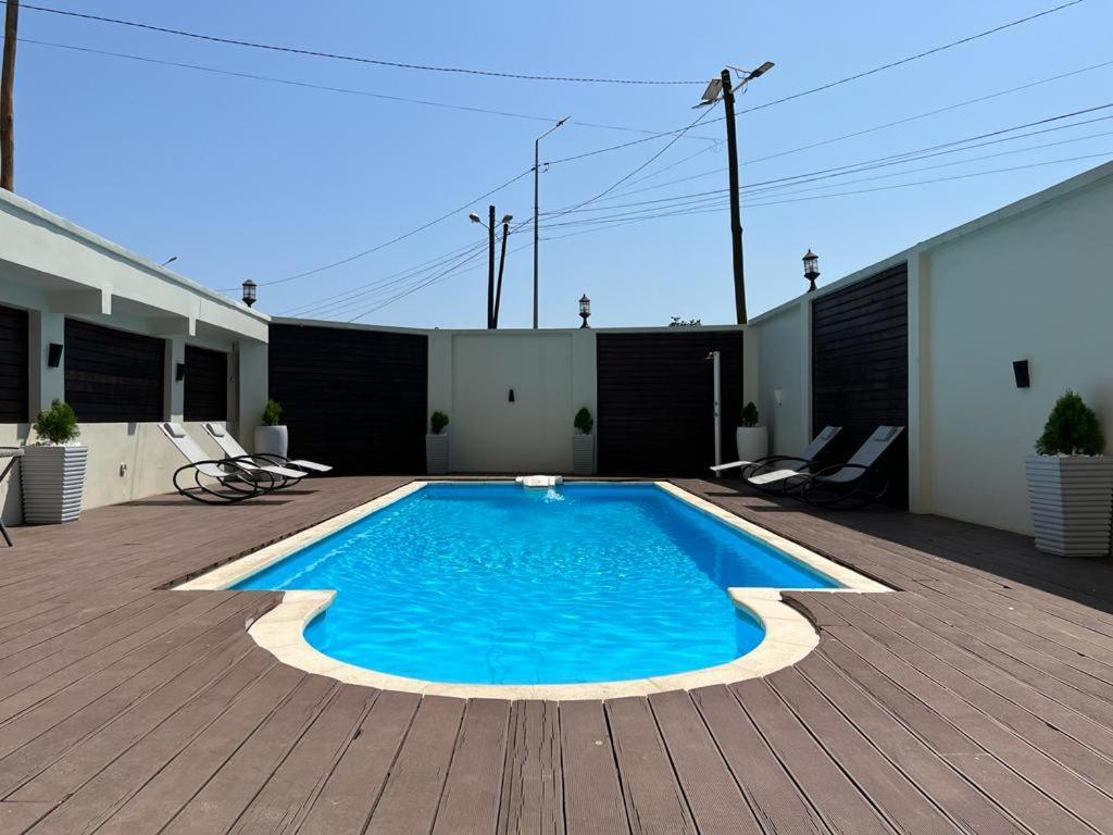 Villa Magnum ดูอาลา ภายนอก รูปภาพ